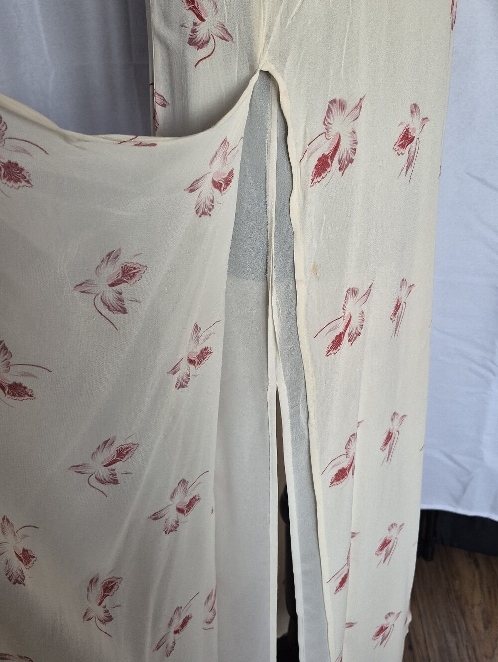 Vintage Banana Republic Cream Maxi Wrap Dress with Pink Floral Motif - Picture 8 of 13